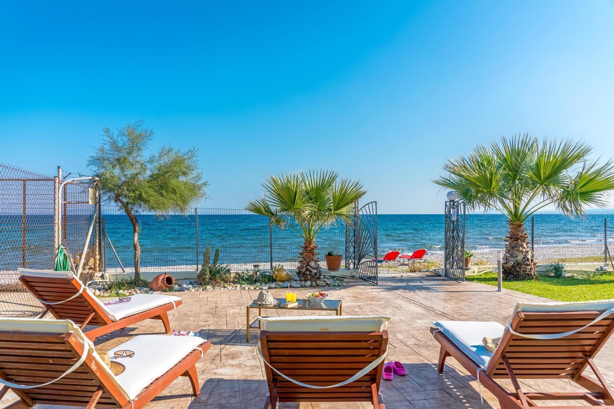Maria'S Seaside Villa - House With 3 Rooms In Marathon, With Wonderful Exterior photo