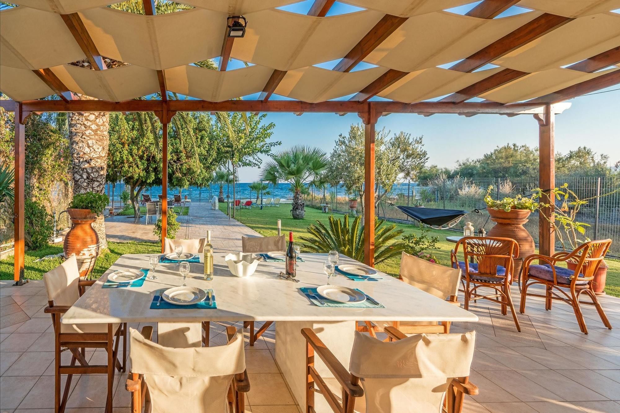 Maria'S Seaside Villa - House With 3 Rooms In Marathon, With Wonderful Exterior photo